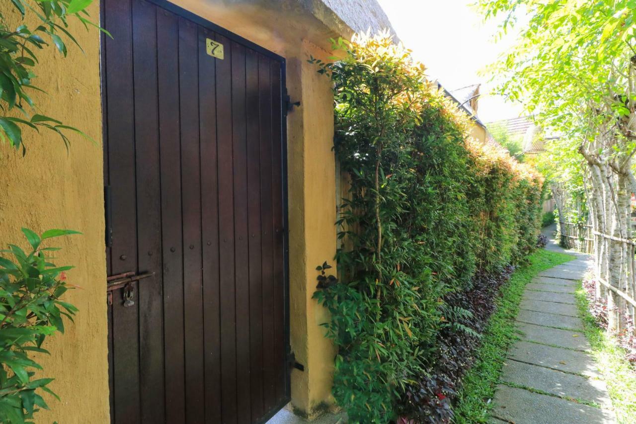 De Dalam Villa Ubud エクステリア 写真